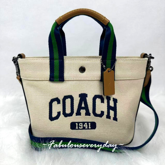 Coach Tote Crossbody Bag 20 With Coach Graphic In Canvas/Natural Multi CBK29 NWT - Picture 1 of 9